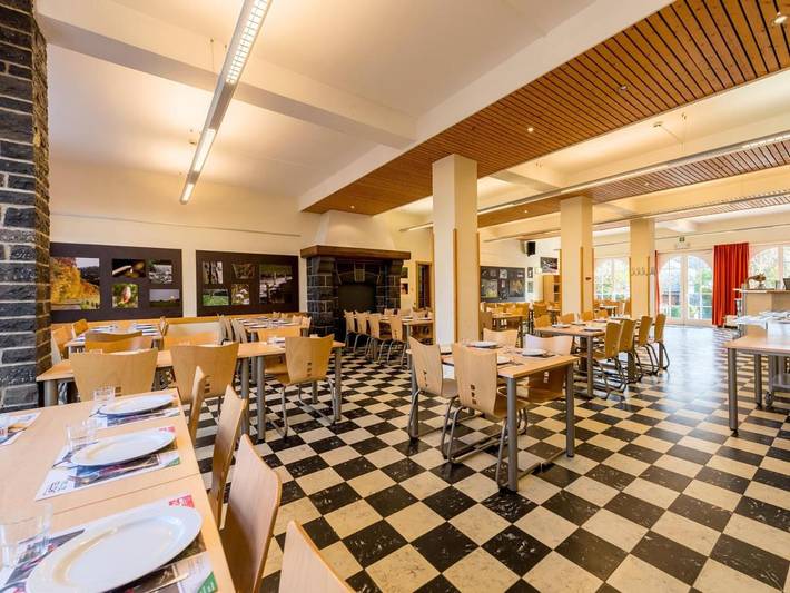 Location de vacances pour 2 personnes, avec terrasse et jardin dans Grottes de Han - 2