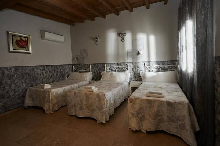 Hôtel pour 4 personnes, avec vue et jardin ainsi que bassin pour enfant et piscine, adapté aux familles à Candeleda - 3