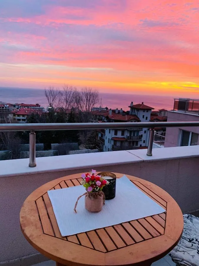 Apartamento de vacaciones para 4 personas, con vistas además de jardín y piscina - 1