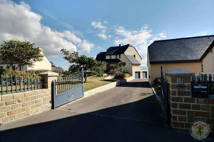 Gîte pour 4 personnes, avec Terrasse ainsi que Jardin et Vue à Cherrueix