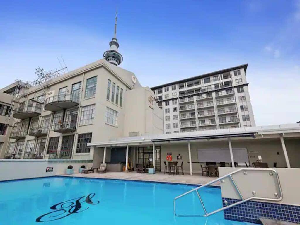 Entire apartment, Stunning studio -Gym, Pool & Parking Zodiak Stays in Auckland, Auckland Council