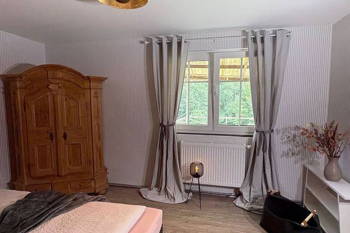 Ferienwohnung für 3 Personen, mit Balkon und Whirlpool in Schleusingen - 4