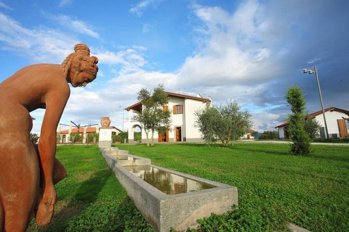 Agriturismo per 11 persone, con Terrazza e Giardino nonché Piscina per bambini e Piscina a Viterbo