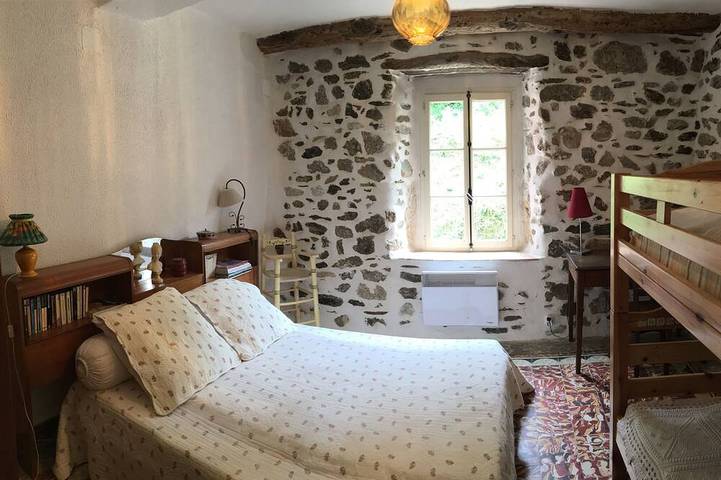 Location de vacances pour 8 personnes, avec terrasse et jardin, animaux acceptés à Saint-Jean-du-Gard - 2