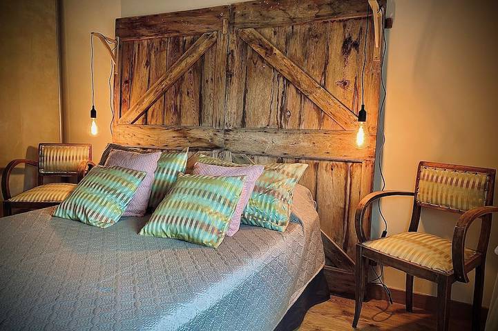 Gîte pour 12 personnes, avec balcon et jardin à La Motte-du-Caire