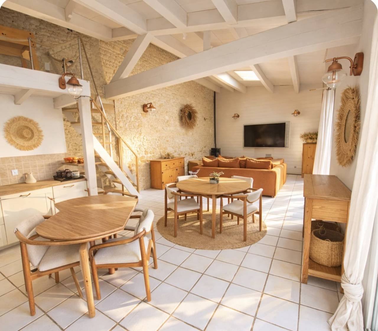 Maison de charme avec piscine à 10mn La Rochelle in Dompierre-sur-Mer, Région de La Rochelle