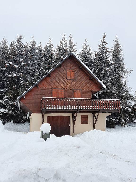 Chalet pour 6 personnes, avec balcon et jardin dans le Puy-de-Dôme - 3