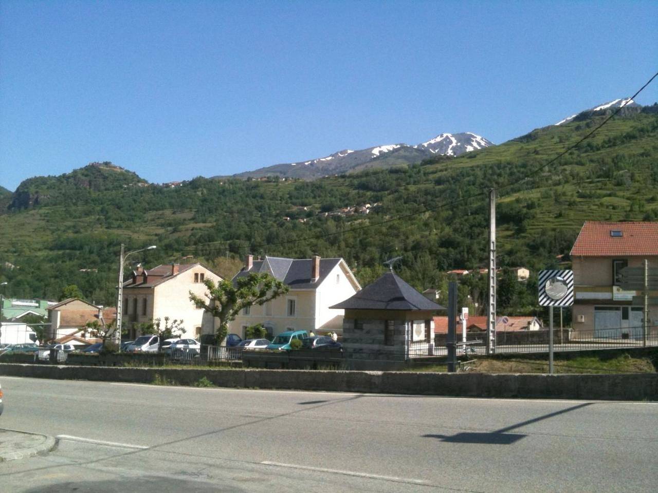 Double Room in Luzenac, Pyrénées
