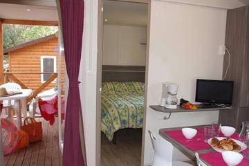 Camping pour 4 Personnes dans Le Muy, Région de Draguignan, Photo 1