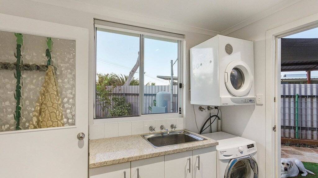 Oasis - Modern 4 Bedroom holiday home with endless views. in Exmouth, Western Australia