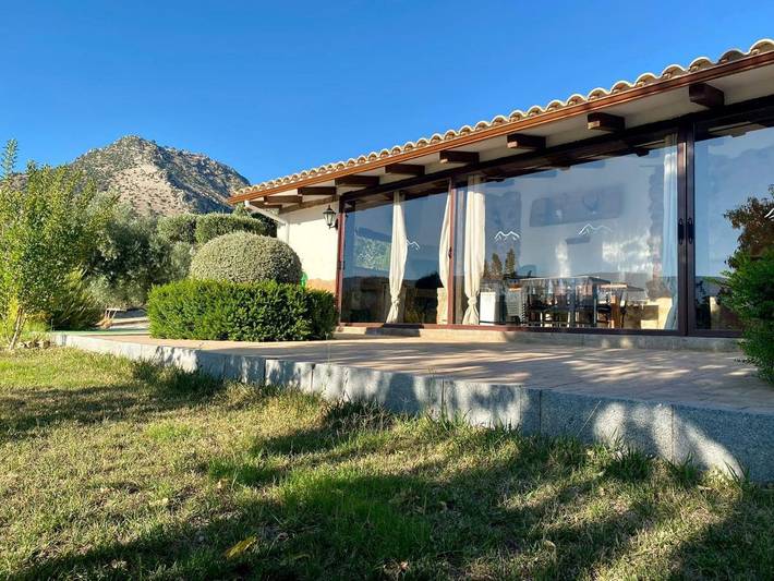 Casa de vacaciones para 2 personas, con vistas y jardín además de piscina y vistas al lago en Cazorla