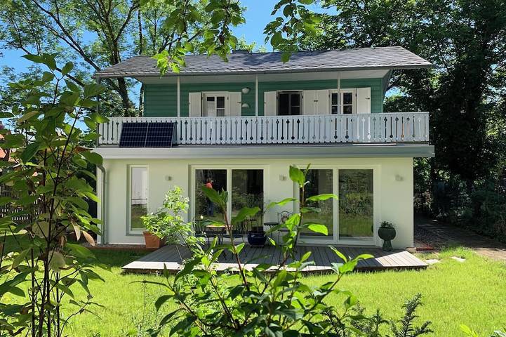 Ferienhaus für 2 Personen, mit Balkon und Garten