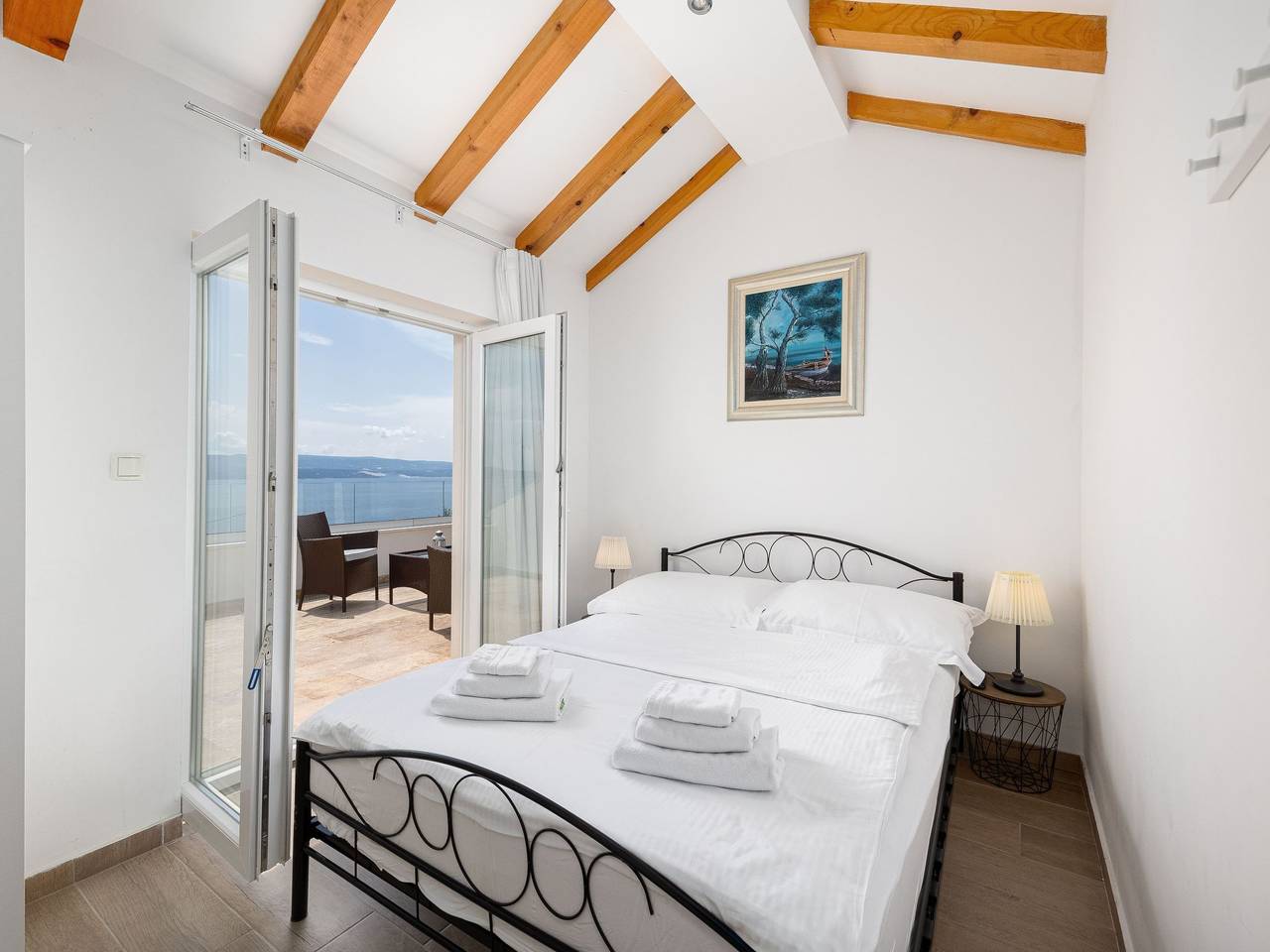 3 Schlafzimmer Villa mit beheiztem Pool und Meer in Pisak, Split-Dalmatien