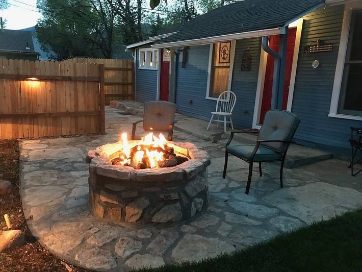 Cabin for 2 people, with yard and terrace in Colorado Springs