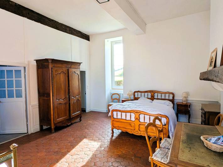 Gîte indépendant sur exploitation agricole à Merry Sec avec cheminée et jardin clos in Merry-Sec, Région d'Auxerre