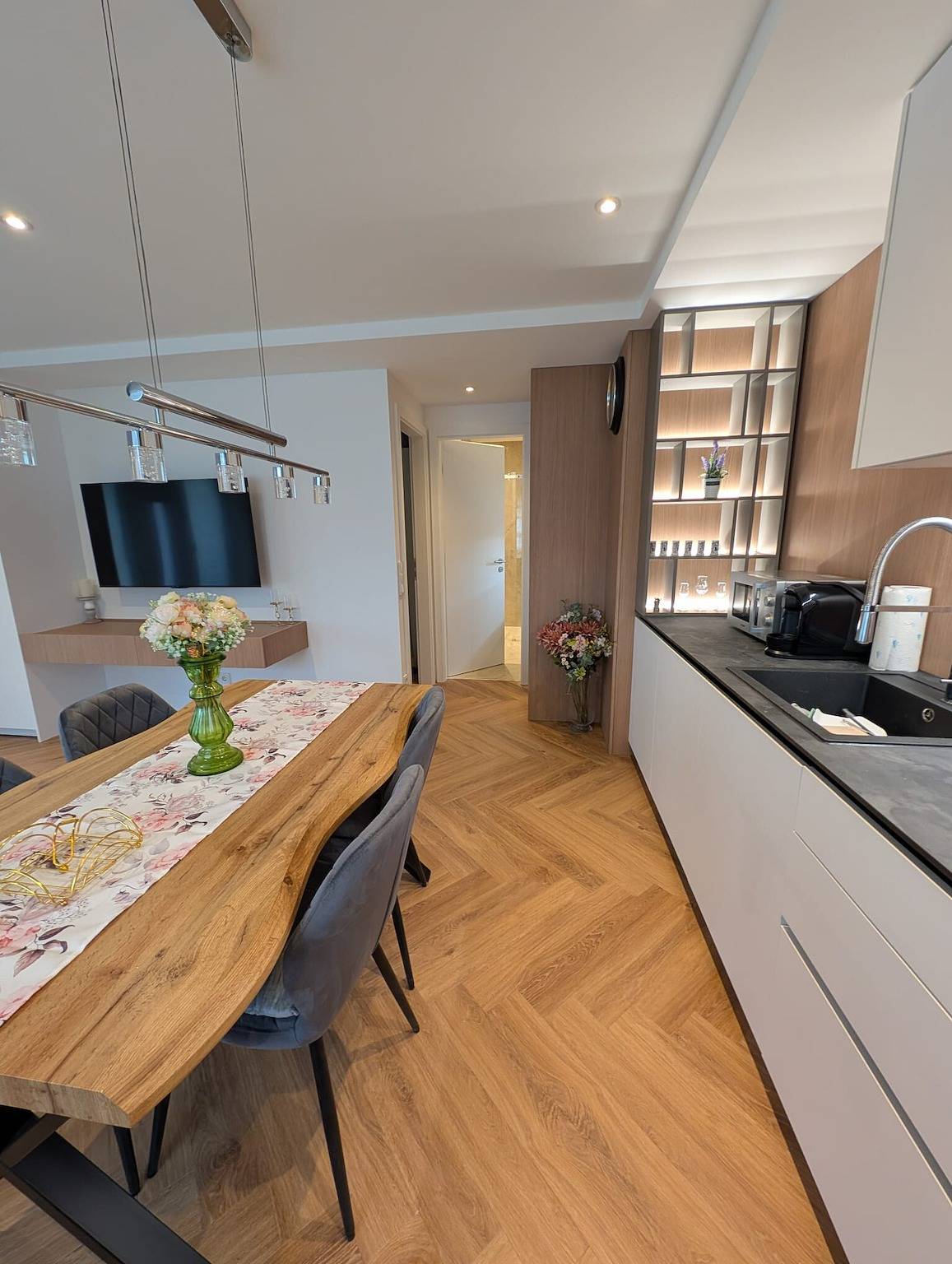 Apartamento entero, Apartamento 'Reichenau' con terraza privada, jardín privado y Wi-Fi in Reichenau, Untersee