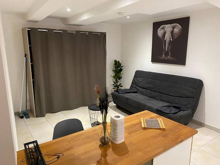 Gîte pour 2 personnes, animaux acceptés à Le Muy - 2