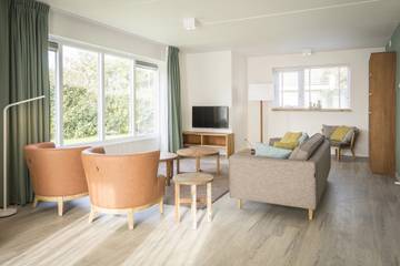 Bungalow für 4 Personen, mit Terrasse und Balkon/Terrasse in De Koog