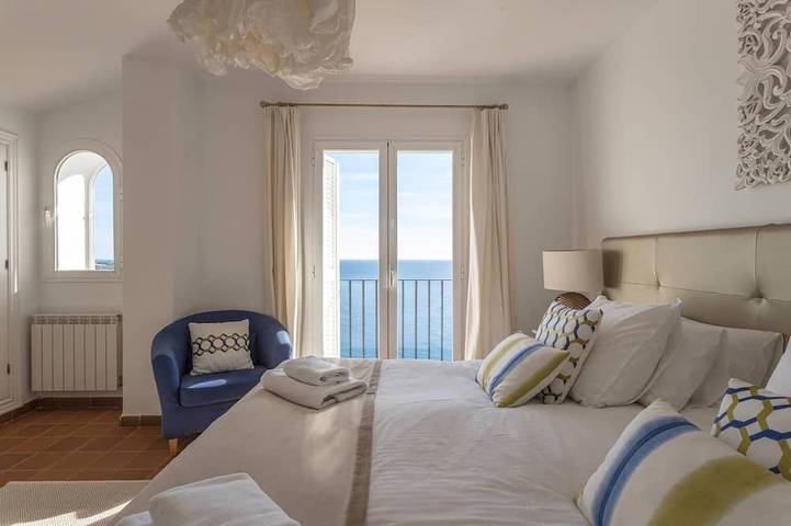 Villa, grande piscine et vues spectaculaires: jusqu'à 40% de réduction si vous réservez d'ici la fin avril in La Herradura, Almuñecar