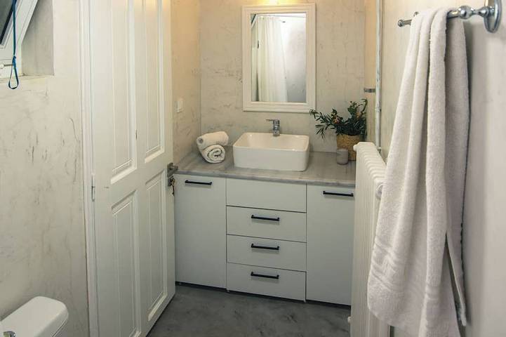 Apartment for 6 people in Planos