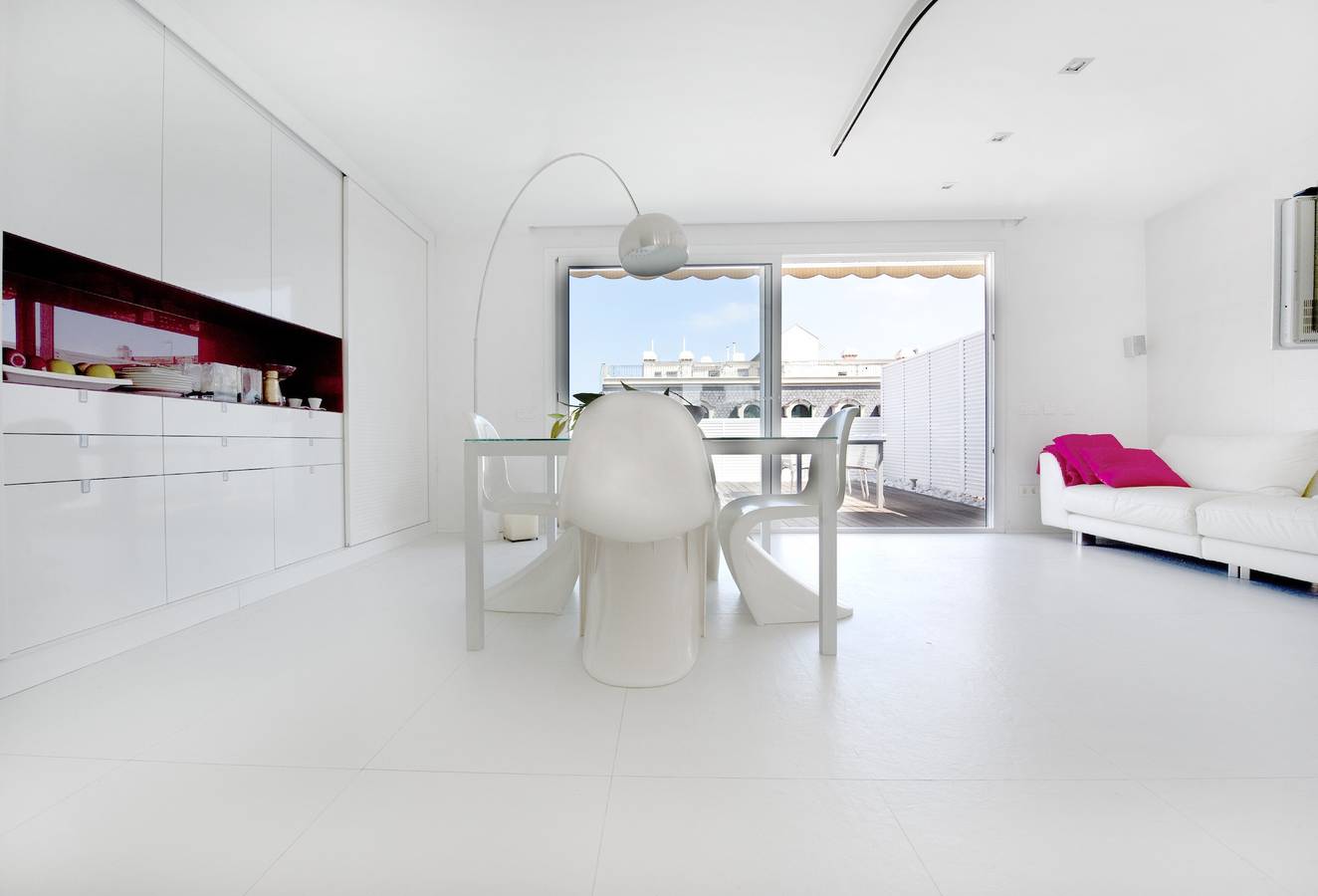 Entire apartment, Holiday apartment for 2 people with terrace in Barcelona Centre, Barcelona