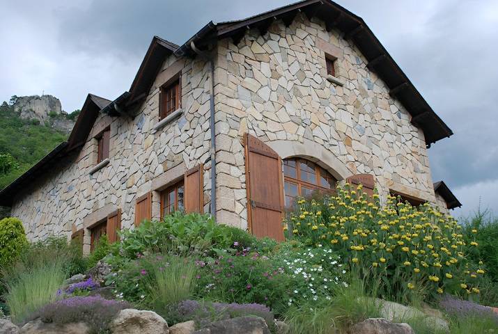 Gîte pour 3 personnes, avec jardin et piscine dans Lozère - 3