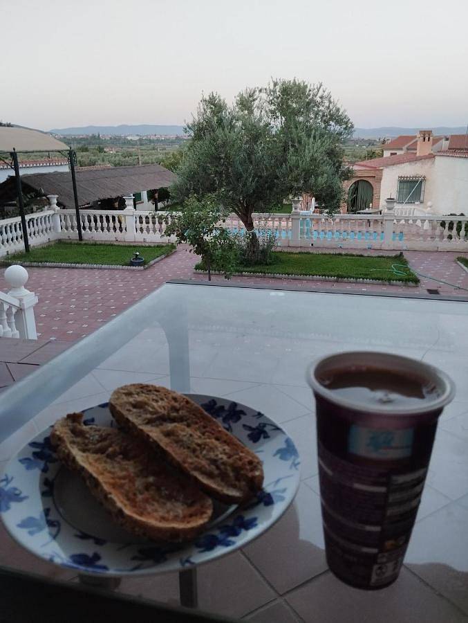 Casa rural para 10 personas, con Balcón y Terraza además de Jardín y Piscina en Cúllar Vega - 2
