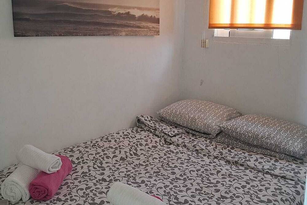 Apartamento entero, Apartamento en esquina en la parte superior con vistas al mar y sol todo el día. in Mijas Costa, Mijas