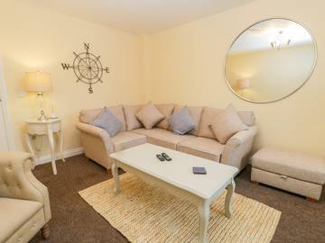 Log Cabin for 7 People in Scarborough, North Yorkshire, Photo 3