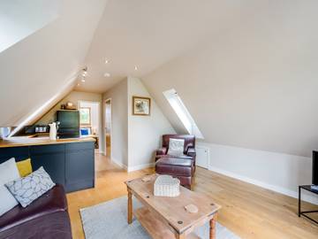 Vacation Rental for 2 Guests in Bulmer, Essex, Picture 2