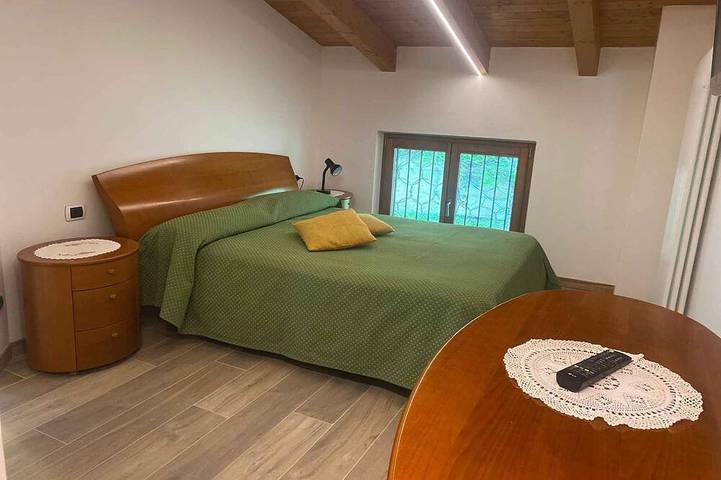 Ganze Wohnung, Ferienwohnung mit Seeblick, Pool und Klimaanlage in Limone sul Garda, Gardasee-Berge