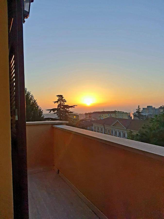 Appartamento per 2 persone, con balcone e panorama in Macerata