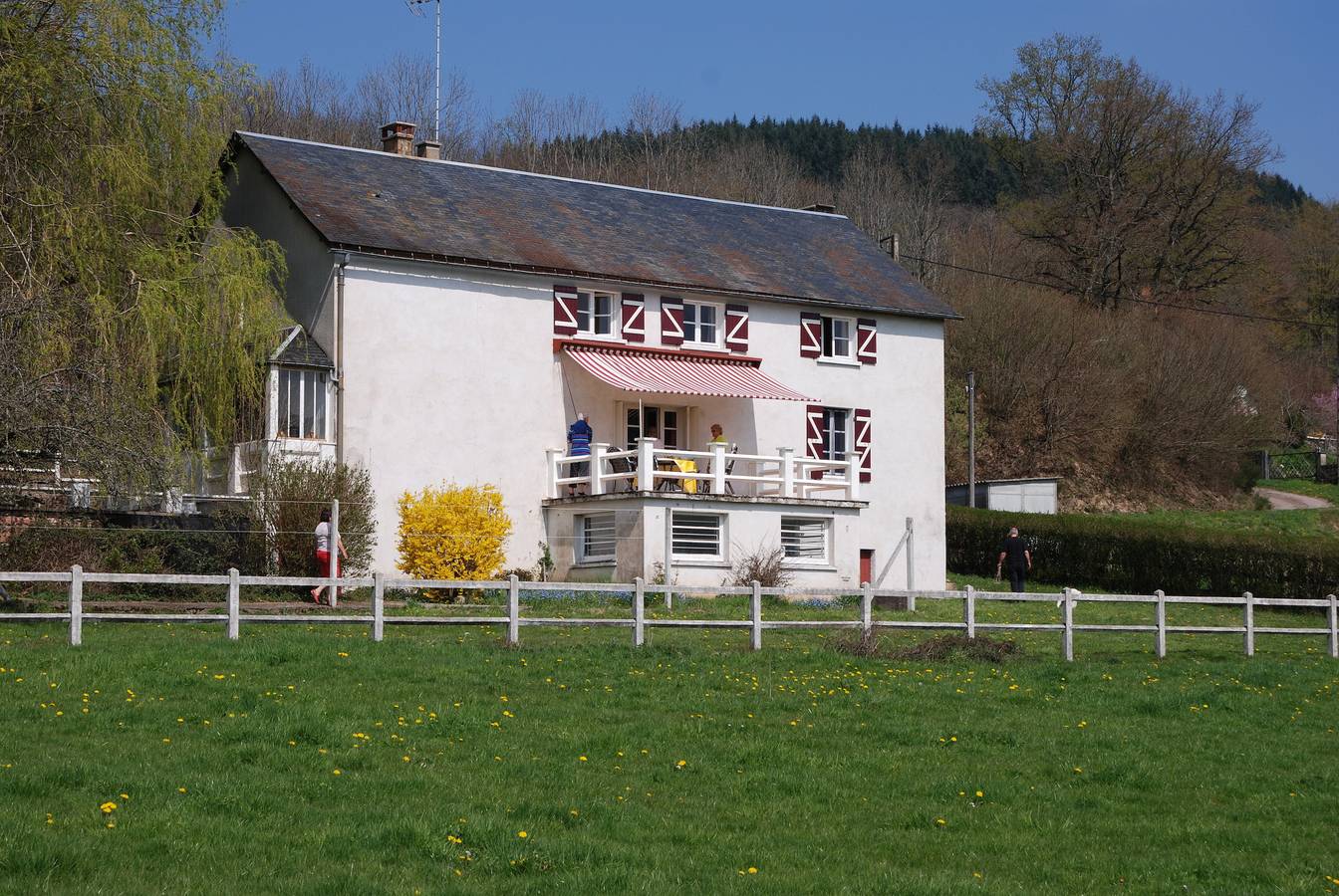 La courcelle in Chaumard, Lac de Pannecière