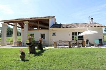 Gîte pour 4 personnes, avec terrasse et jardin ainsi que jacuzzi et sauna dans Haute-Garonne