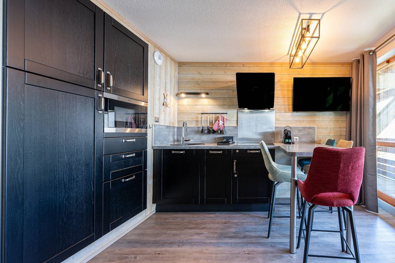 Entire apartment, Apartment 'C21' with Mountain View, Shared Garden, and Wi-Fi in Valloire, Saint-Jean-de-Maurienne region