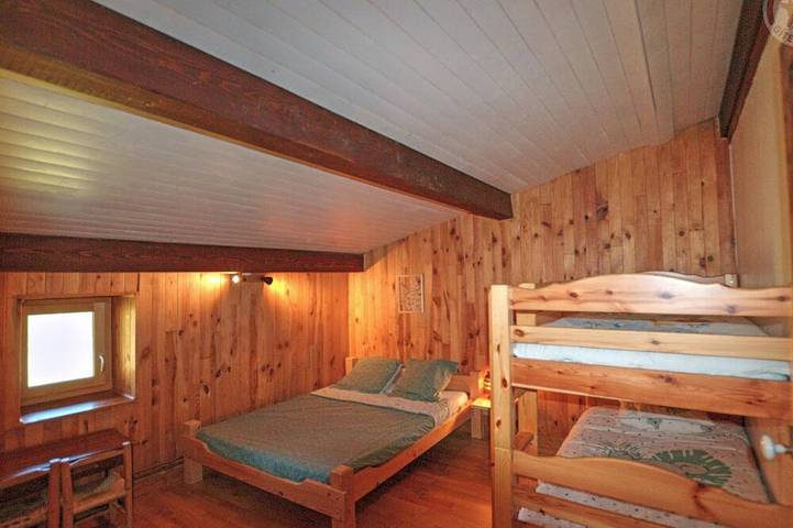 Gîte pour 6 personnes, avec jardin à Doizieux - 4