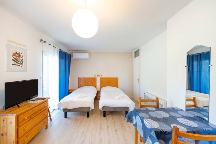 Ganzes Studio, Gemütliches Studio mit privater Terrasse, Klimaanlage und Billard – Cazaubon in Cazaubon, Gers