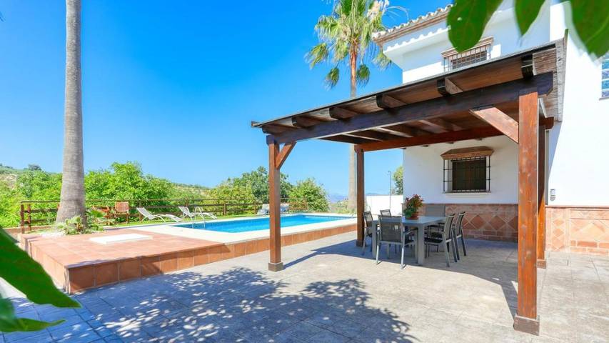 Casa rural para 8 personas, con piscina además de jardín y terraza en Alozaina - 4