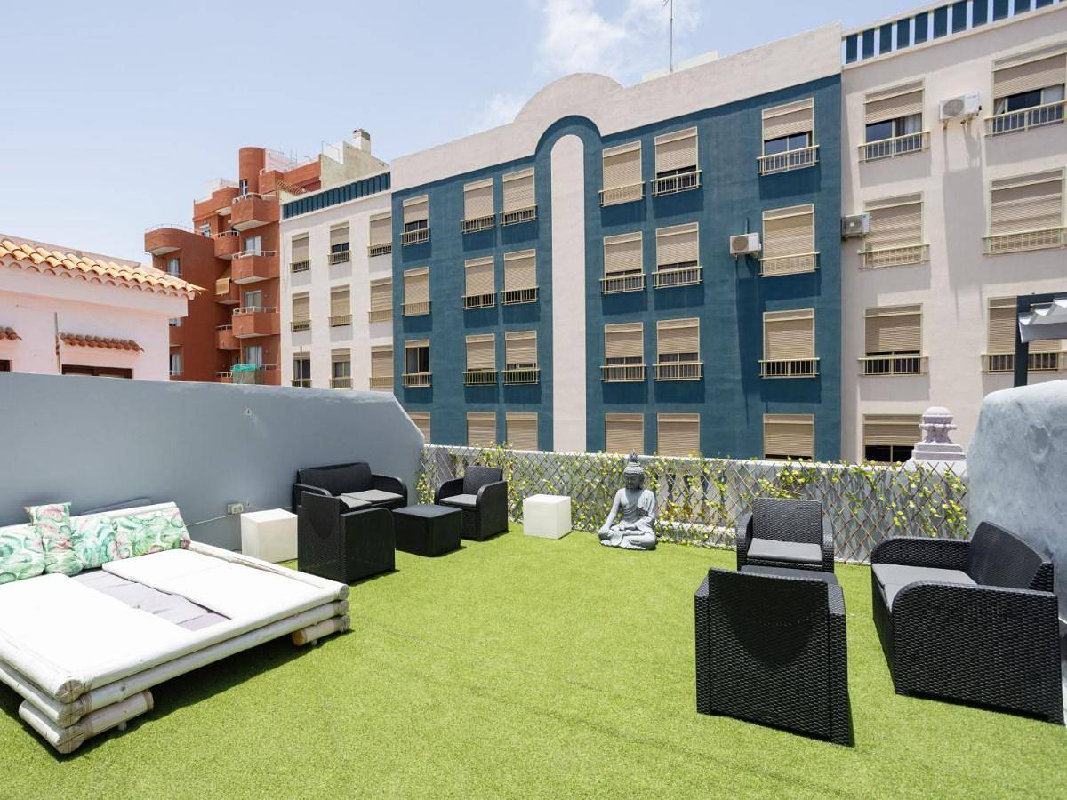 Live Tenerife Wanderlust Hostel in Distrito Centro-Ifara, Santa Cruz de Tenerife