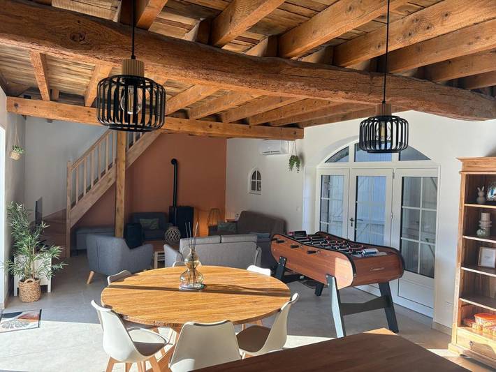 Location de vacances pour 6 personnes, avec jardin à Saint-Menoux