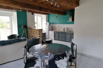 Gîte pour 5 personnes, avec terrasse et jardin, animaux acceptés à Saint-Ouen-la-Rouërie