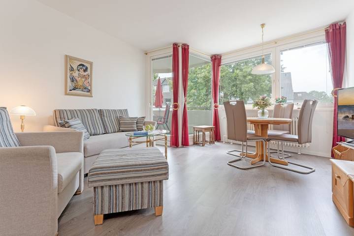 Ferienwohnung für 2 Personen, mit Balkon, kinderfreundlich in Scharbeutz
