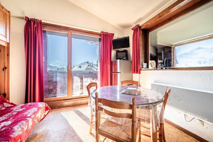 Apartamento entero, Apartamento 'Les Pralyssimes - 35 M²' con vistas a la montaña y balcón in Le Praz de Lys, Taninges