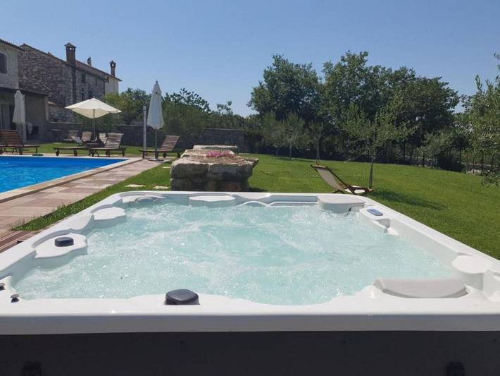 Ferienwohnung für 6 Personen, mit Pool und Garten sowie Terrasse, kinderfreundlich in Porec und Umgebung - 4