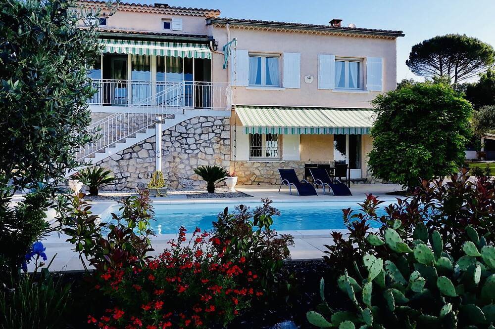 Casa Axaly Saint Martin d'Ardèche capacidad 12 personas con piscina in Saint-Martin-d'Ardèche, Gorges de l’Ardèche