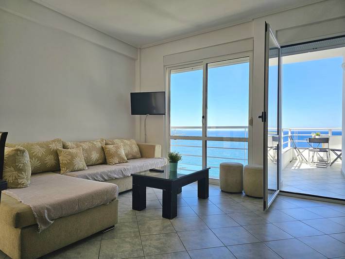 Ganze Wohnung, Ferienwohnung für 6 Personen mit Balkon in Sarandë, Vlorë