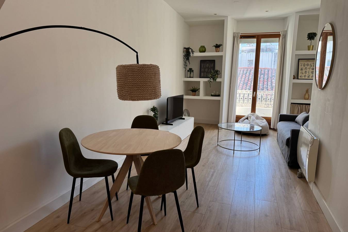 Hel lejlighed, 1 bedroom apartment with balcony - near park in Montpellier, Côte d'Améthyste