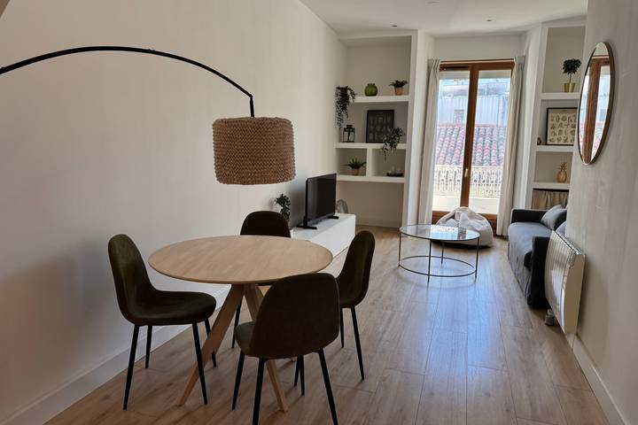 Vacation rental for 4 people, with balcony, with pets in Montpellier