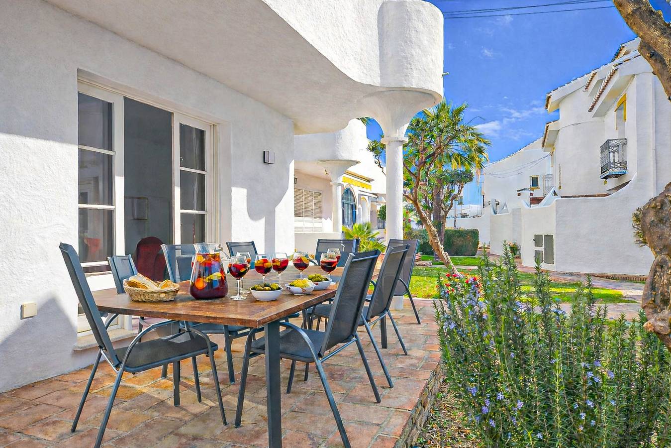 3 Bed Townhouse with roof terrace, 100m to beach in La Cala de Mijas, Mijas