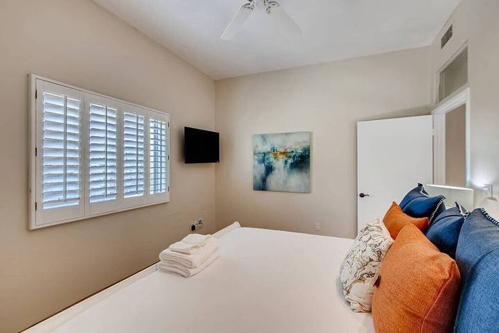 Vacation rental for 18 people, with yard, with pets in Paradise Valley